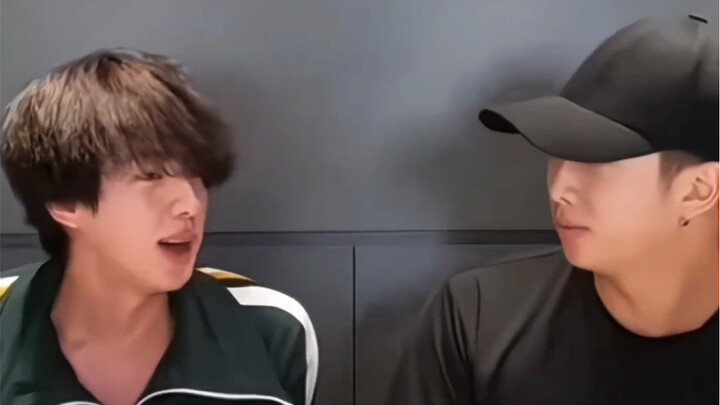 【BTS】Kim Seokjin, jangan terlalu konyol