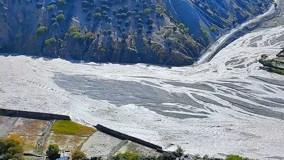 Waziristan is the beautiful place for tourism but the main thing is that there is no pace that way@#