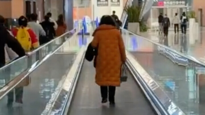 Aunt: Walk your own path and let others talk.