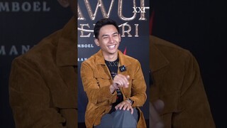 Akan premiere di LA, pemain Badarawuhi di Desa Penari belajar bahasa Inggris dulu gak ya?