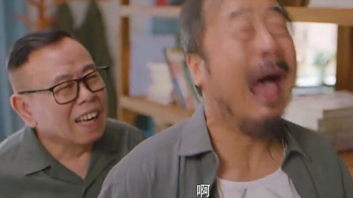 Cuaca panas, jadi keluar sebentar dari peti mati buat ngadem—tak disangka malah bikin seluruh desa k