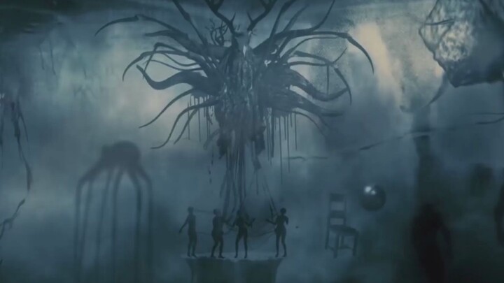 Manusia melakukan eksperimen membuka pintu dunia lain, namun tak disangka malah membuka dunia Cthulh