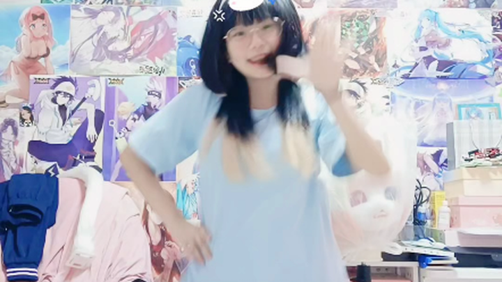 Just a quick dance, hehe~ This choreography was created by GuiGui! I love it so much!