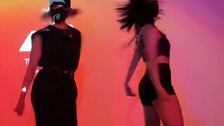 Trouble Maker duet, Laba performance version