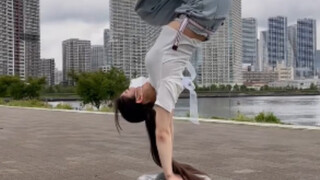 实力女孩 这街舞练的太稳了吧