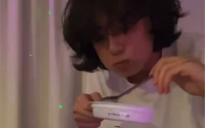 ? ครูเถียนถูกกลิ่นอาหารที่ตัวเองทำในตอนตีสี่จนหมดสติและลุกขึ้นเต้น that that