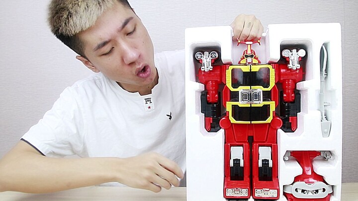 Mua được người khổng lồ Kabuto với giá 980 tệ, hồi tưởng tuổi thơ, kích hoạt hình thái siêu biến đổi