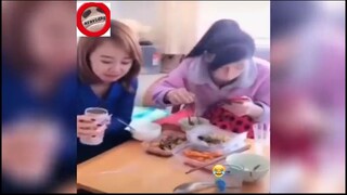 Troll con bạn cùng phòng #funny