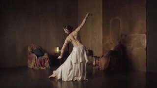 Ah, adik peri apa ini - Tari perut gaya India O Re Piya FUSI SUKU INDIA Alisa Gurova