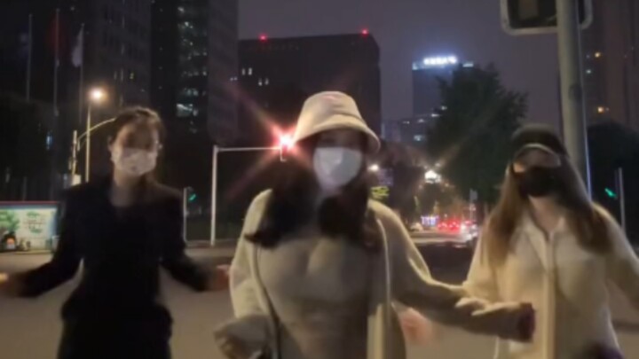 Some people are born to be in the center spot.