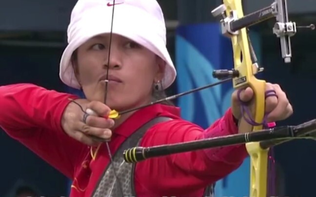 Vua bắn cung Trung Quốc Trương Quyên Quyên tại Thế vận hội Olympic 2008 nội dung cá nhân nữ, đã liên