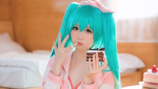 [Braised] Hatsune Miku cosplay video