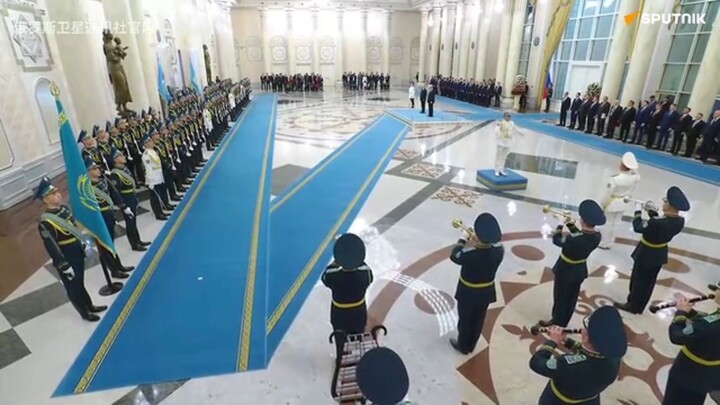 哈薩克斯坦軍樂團配上羅大佑飛車