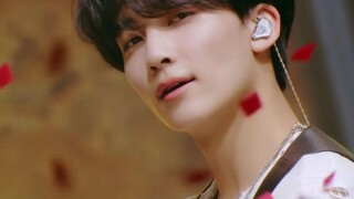 เวทีแสดงเพลง HOT เพลงคัมแบ็กล่าสุดของ SEVENTEEN 220603