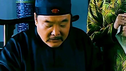 The rich man hired an imperial chef to prepare a banquet, but ended up wasting money without getting