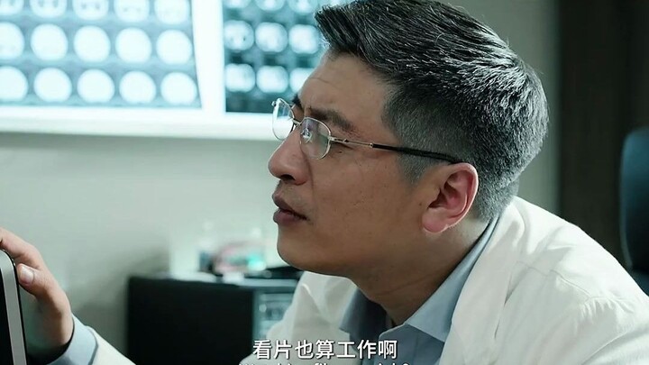 Petir surgawi turun dan menghantam manusia, menyebabkan mutasi—tak disangka, ia pun membangkitkan ke