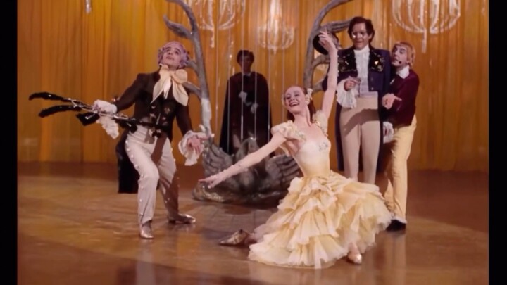 Absolutely stunning real-life Barbie dancing ballet! Ballet can be so graceful and adorable