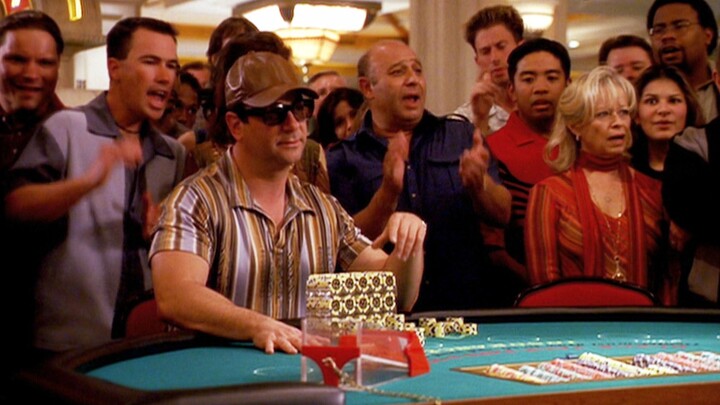 رجل يربح 3.5 مليون ويقرر المراهنة بكل شيء دفعة واحدة، مواجهة قمة في التلاعب بالبطاقات بين ملكة البوك