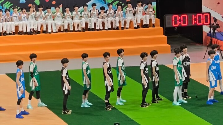 [TF Fourth Generation] Full performance of “The Whole World Sets Off with Me” — pretty well synchron