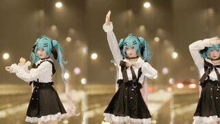 【Muzi】Thử thách! Một cú đánh vào ngày mưa! Nhưng tôi đã ị rất to (bu)｜Hatsune Miku cosplay｜Chúc mừng