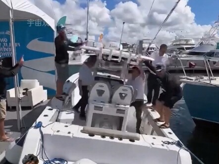 So this is how ships stay balanced at sea!