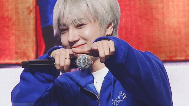 [Yesung/Kim Jongwoon] Mèo say sữa phát cuồng bị các thành viên lần lượt yêu cầu tắt mic / Livestream