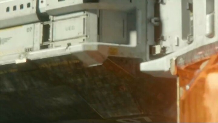 [The Wandering Earth 2] The Wandering Earth 2 space elevator clip is as exciting as space bungee jum