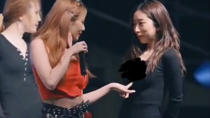【Kim Hyun A】Đi ngang qua bị...