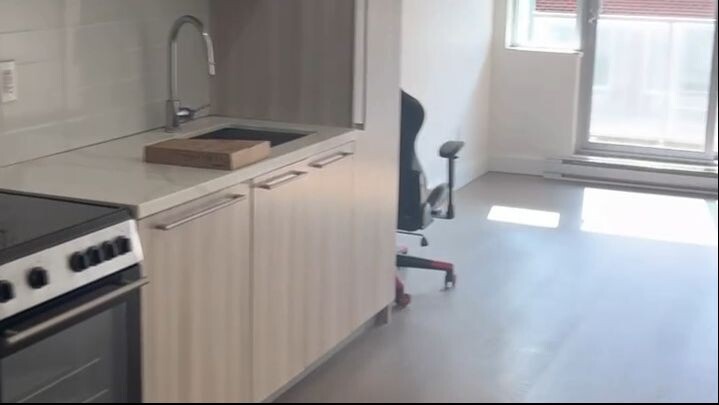 1220 Cresent Montreal condo for sale 419k only
