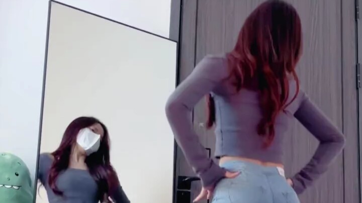 Skinny jeans kembali menjadi tren