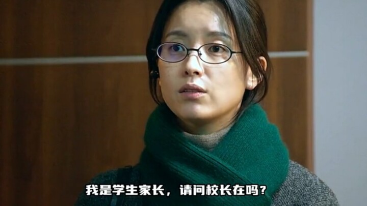 As expected, being ugly just can’t compete with being pretty. Once she put on glasses, she instantly