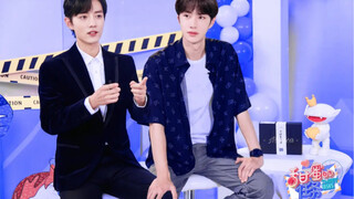 [Bo Jun Yi Xiao] One shows off his cards, the other is exposed, the steamed master swings his double