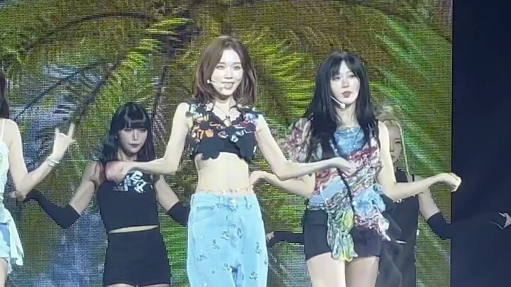 เวทีเพลงใหม่ของ aespa คิมมินจองเต้นได้เก่งมาก ทั้งปล่อยและควบคุมได้อย่างคล่องแคล่ว สะอาดสะอ้าน จังหว