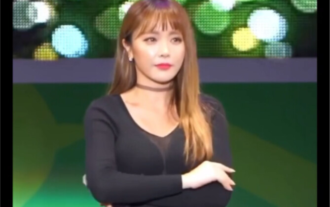 I really don't know what words to use to describe @洪真英, I'll leave it to you in the comments section