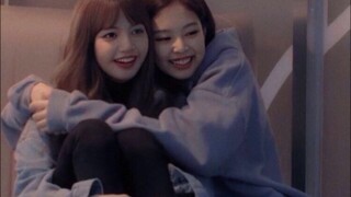 [Jenlisa] Apa yang terjadi ketika Jennie dan Lalisa bersama?
