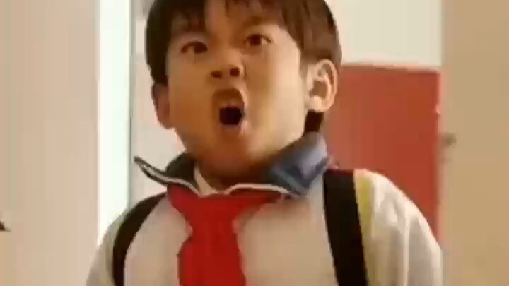 แม่ฉัน: พวกนั้นเกินไปแล้ว ไม่เห็นด้วย!! ป้าฉัน: พวกขยะชัดๆ!!