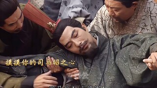 陛下在地上你别踩到了