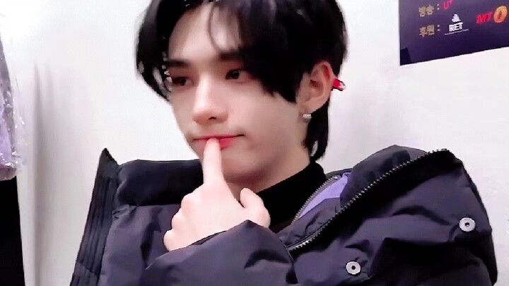 Idol nam ngọt ngào? Nếu là diễn thì tôi thực sự không thích