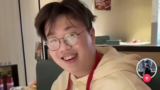 狂魔哥榜一线下猎魔，魔子给主人表演海底捞科目三