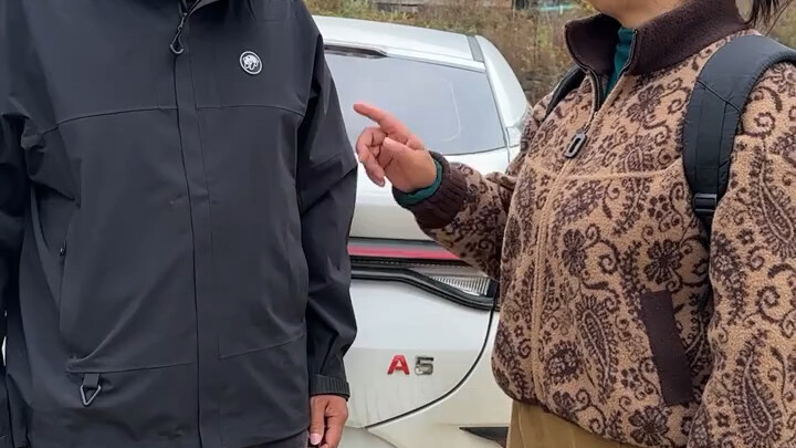 Sân khấu nhỏ nông thôn