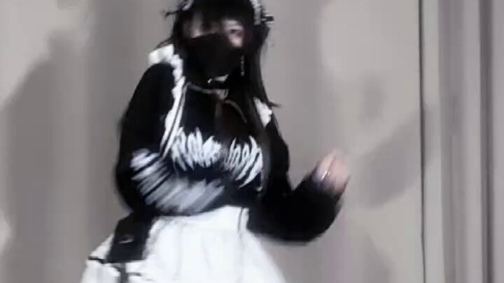 لا أحد من محبي أصوات الممثلين الصوتيين يستطيع تجنب هذه الأغنية