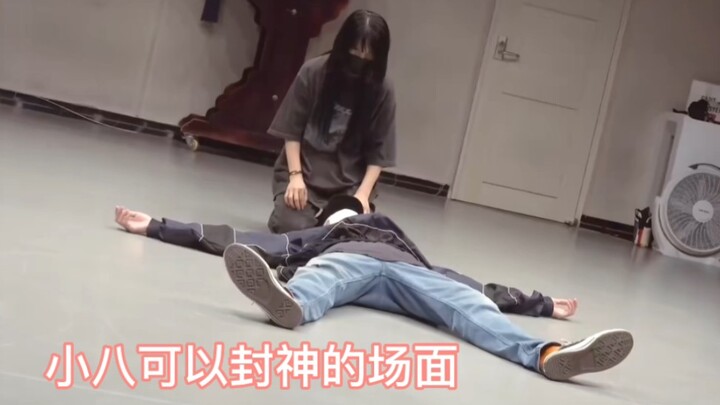 【ซูหมิงหาว】ใครยังไม่เคยดูท่าเต้นช่วงนี้ของเสี่ยวปา ถือว่าน่าเสียดายมาก