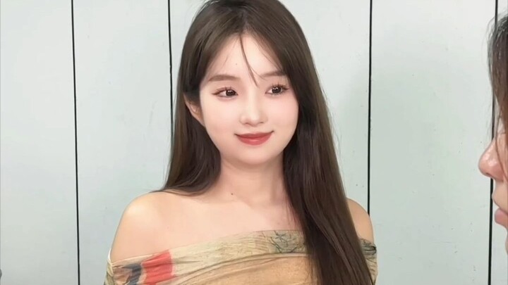 Ừm, thế này mà không phải diễn xuất ư?