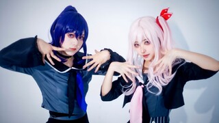 【PJSK】حركة الكاميرا فائقة الواقعية! الشرير / ヴィラン، Asahina Mafuyu × Akiyama Mizuki Cosplay Jump