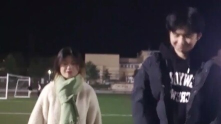 当你拥有一个不打派，但是愿意陪你跳登顶结算动画的女朋友(˵¯͒〰¯͒˵)