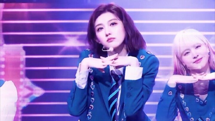 [Autumn Gaeul] 4K straight shot 0415 Music Bank LOVE DIVE