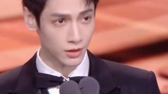 Luo Yunxi หลัวอวิ๋นซี Weibo Night 20251103 Outstanding Actor of the Year.