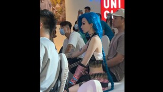 "อย่างที่คาดไว้...บางคนเกิดมาเพื่อเป็นพระเอก"