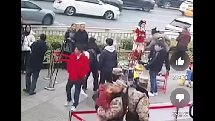 “Kamu selalu bisa percaya pada seragam ini”