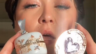 I saw a lot of people praising this product on TT for its beautiful packaging. I checked and found o